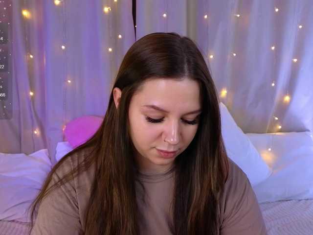 KiraBriis's BongaCams show and profile