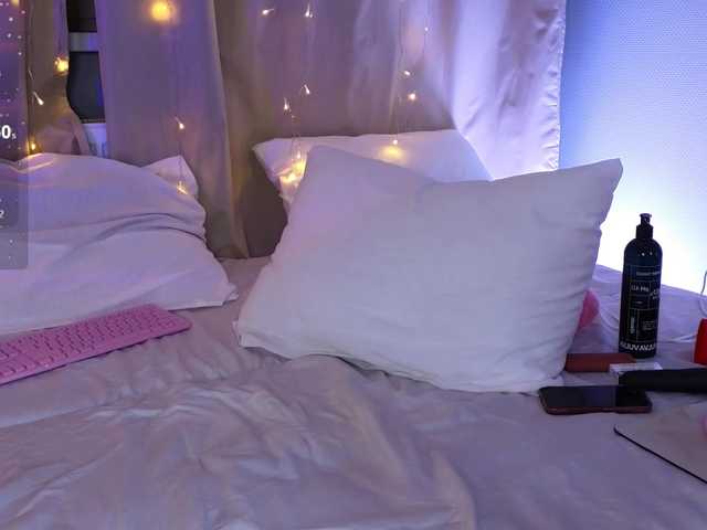 KiraBriis's BongaCams show and profile