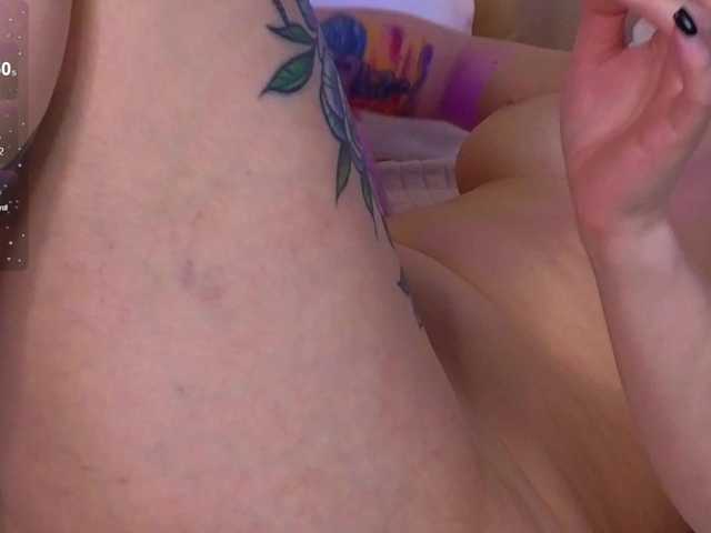 KiraBriis's BongaCams show and profile