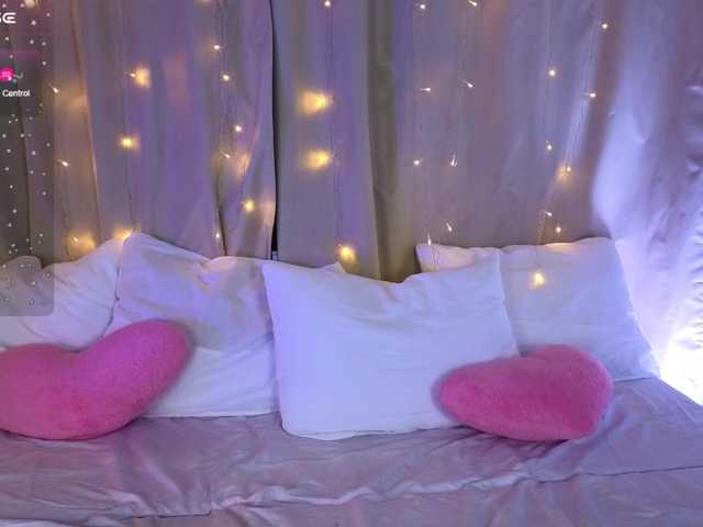 KiraBriis's BongaCams show and profile