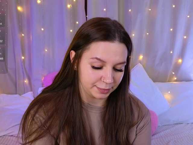 KiraBriis's BongaCams show and profile