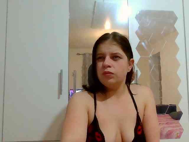 Sweetgirl2001 webcam