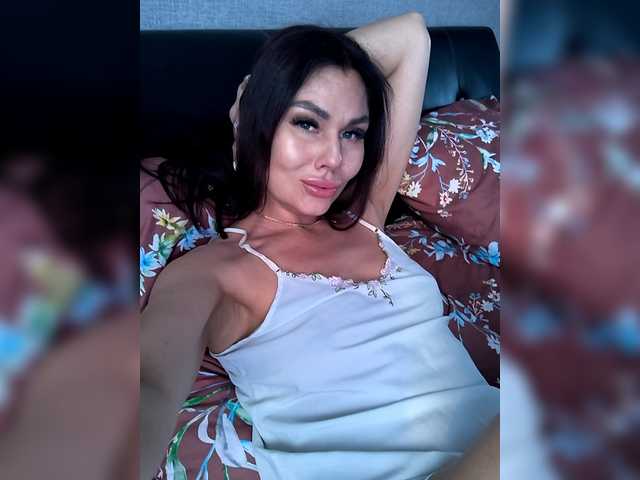 Paniserca's BongaCams show and profile