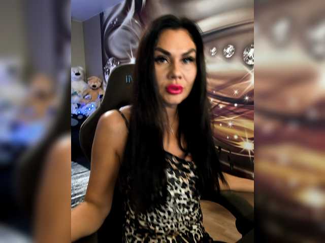 Paniserca's BongaCams show and profile