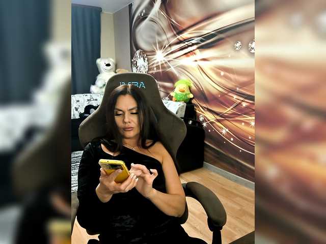 Paniserca's BongaCams show and profile