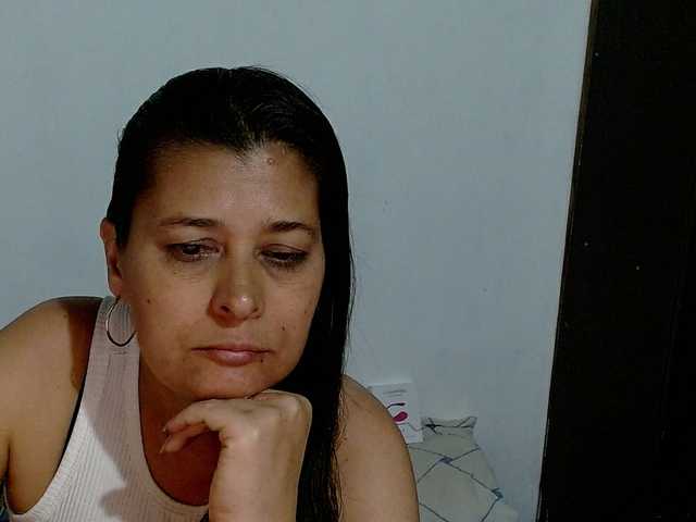Adrianamilf's BongaCams show and profile