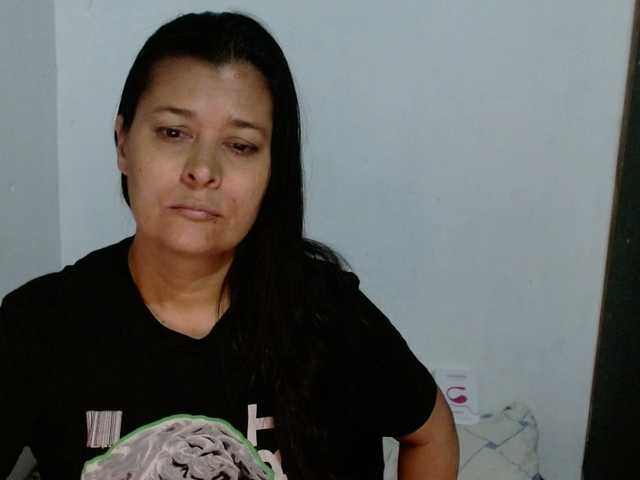 Adrianamilf's BongaCams show and profile