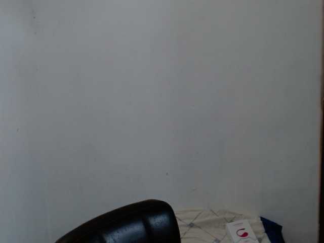 Adrianamilf's BongaCams show and profile