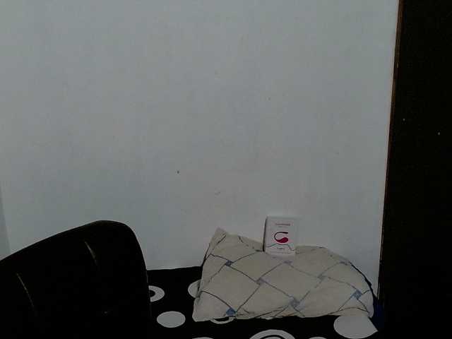 Adrianamilf's BongaCams show and profile