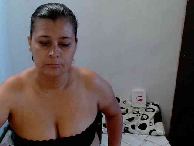 Adrianamilf webcam