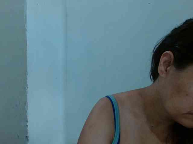 Adrianamilf webcam