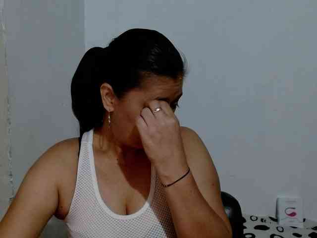 Adrianamilf webcam