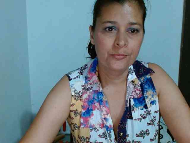 Adrianamilf webcam
