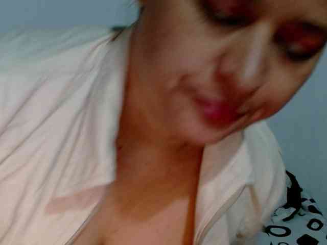 Adrianamilf webcam