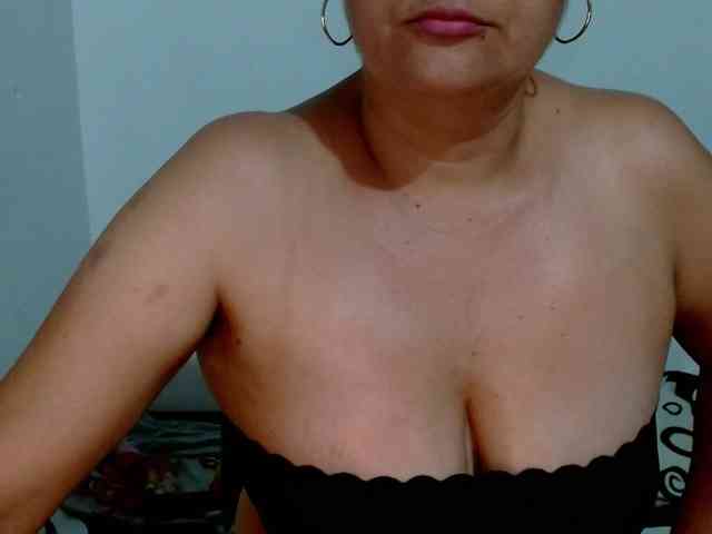 Adrianamilf webcam