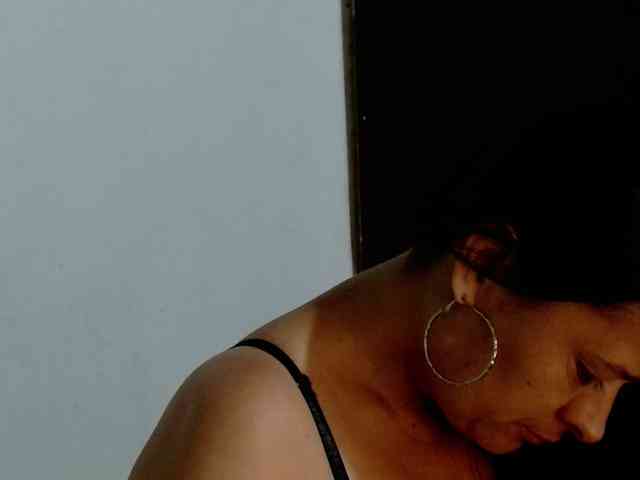 Adrianamilf webcam