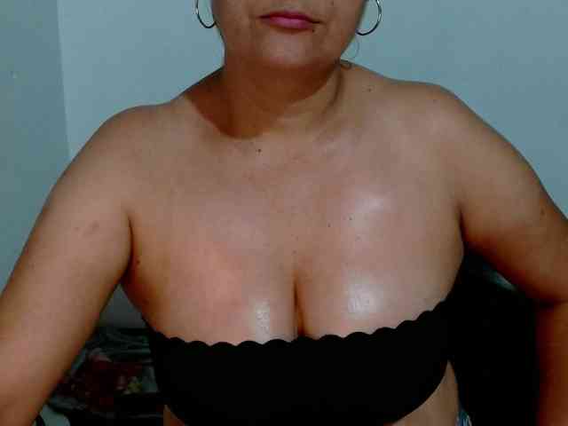 Adrianamilf webcam