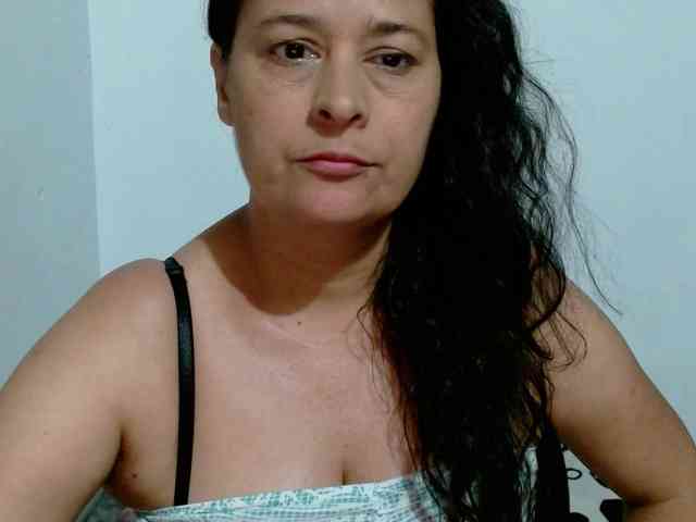 Adrianamilf webcam