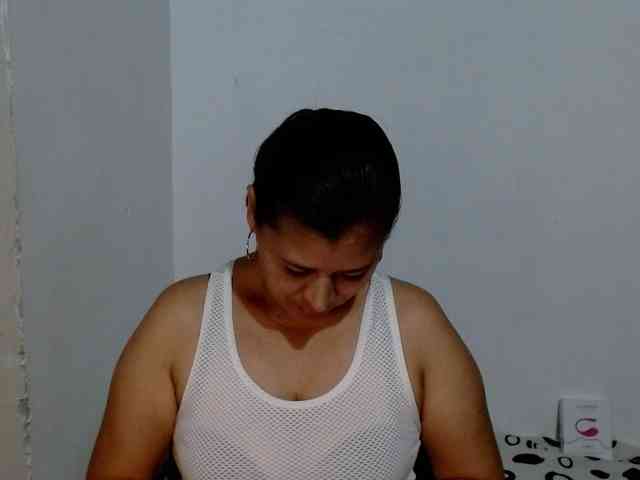 Adrianamilf webcam