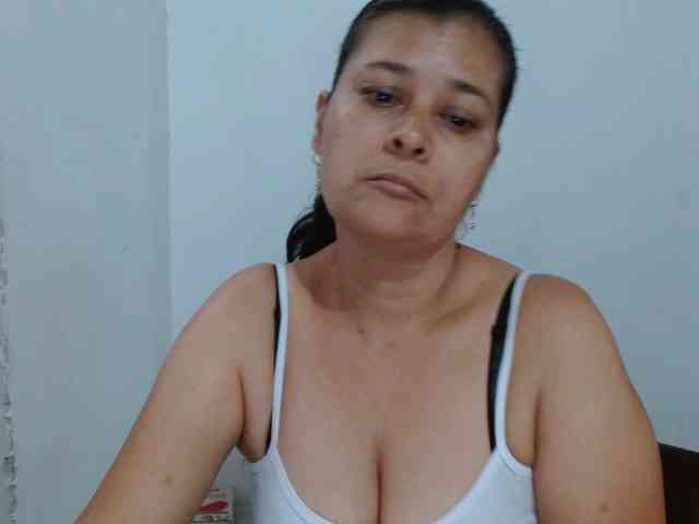 Adrianamilf webcam