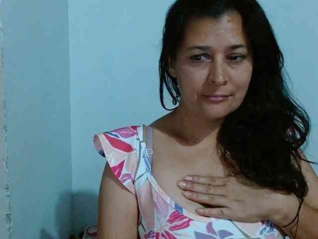 Adrianamilf webcam