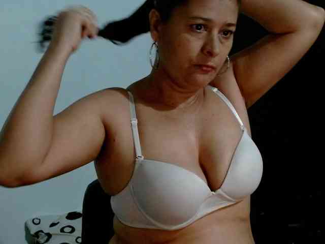 Adrianamilf webcam