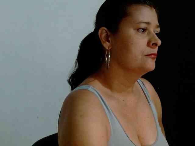 Adrianamilf webcam