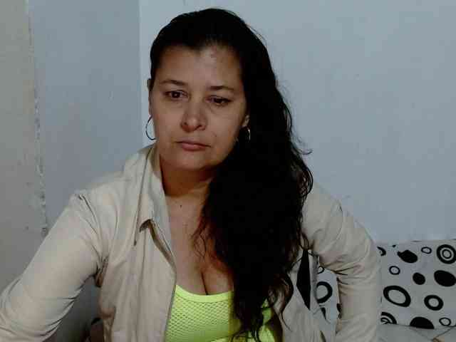 Adrianamilf Adrianamilf
