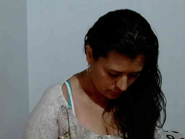 Adrianamilf webcam
