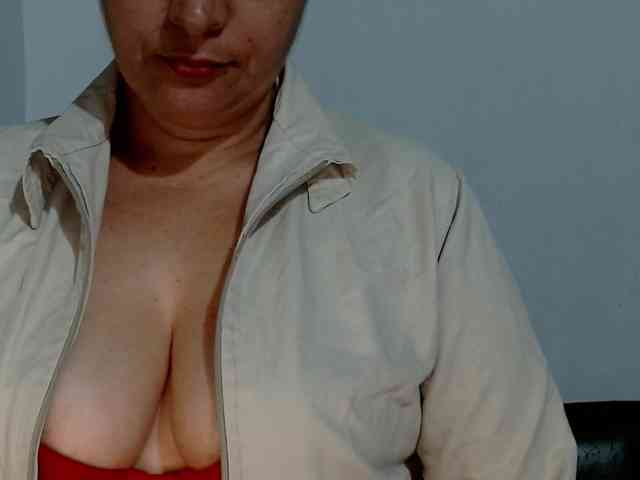 Adrianamilf webcam