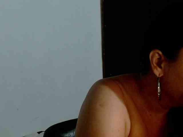 Adrianamilf webcam
