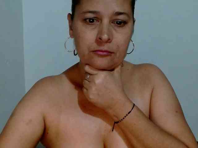 Adrianamilf webcam