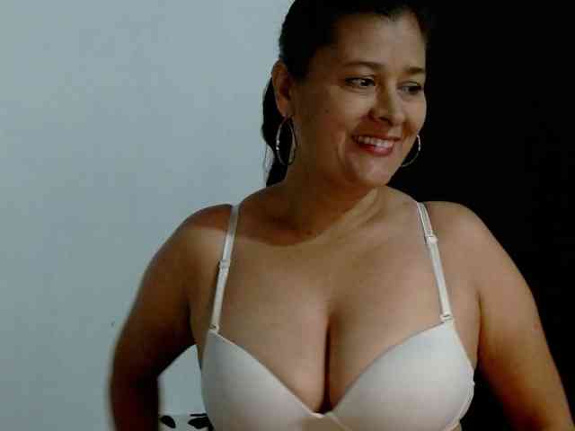 Adrianamilf webcam
