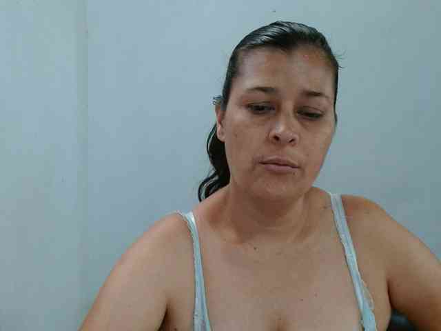 Adrianamilf webcam