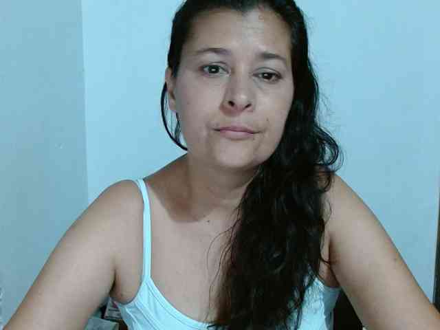Adrianamilf webcam