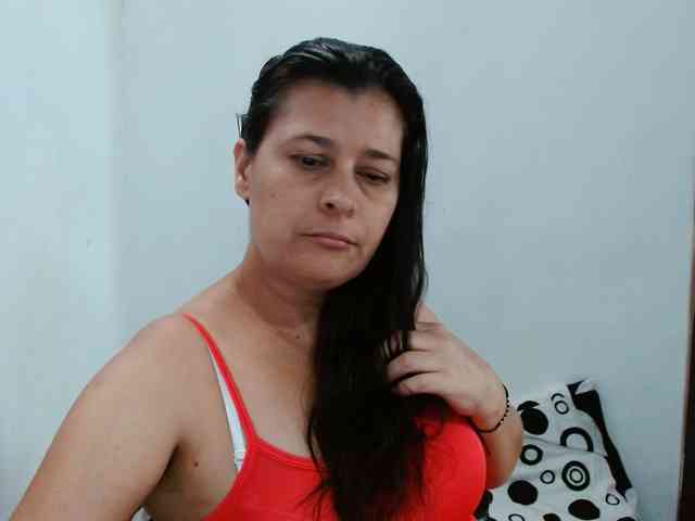 Adrianamilf webcam