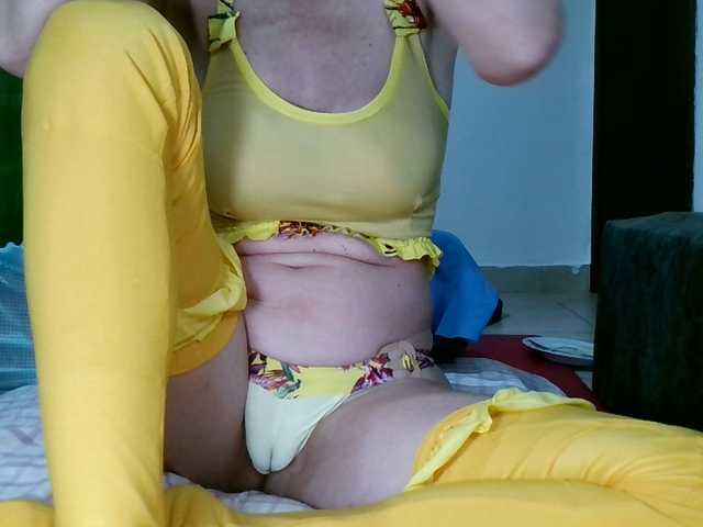 Carolsquirter's BongaCams show and profile