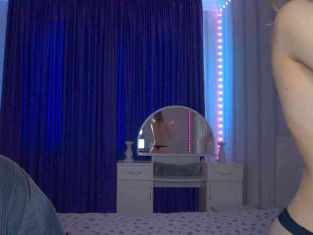 hollyJoys