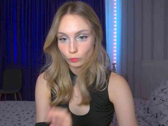 real web cam HollyJoys