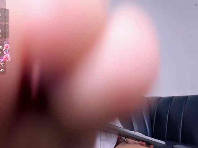 Eva-abaad webcam