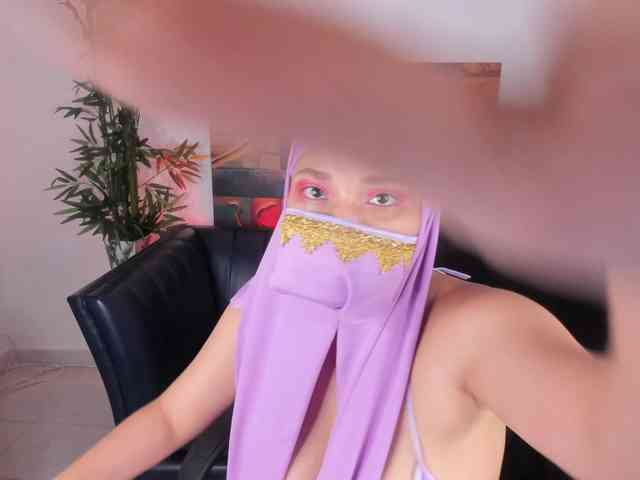 Eva-abaad webcam