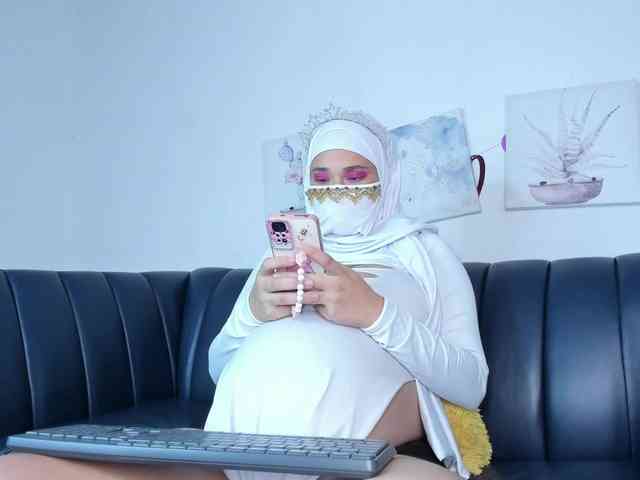 Eva-abaad webcam