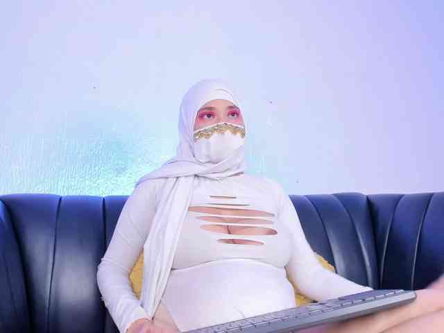 Eva-abaad webcam