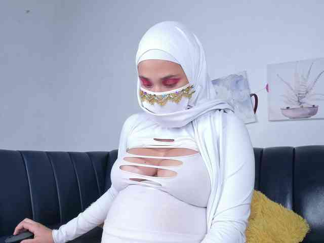 Eva-abaad webcam
