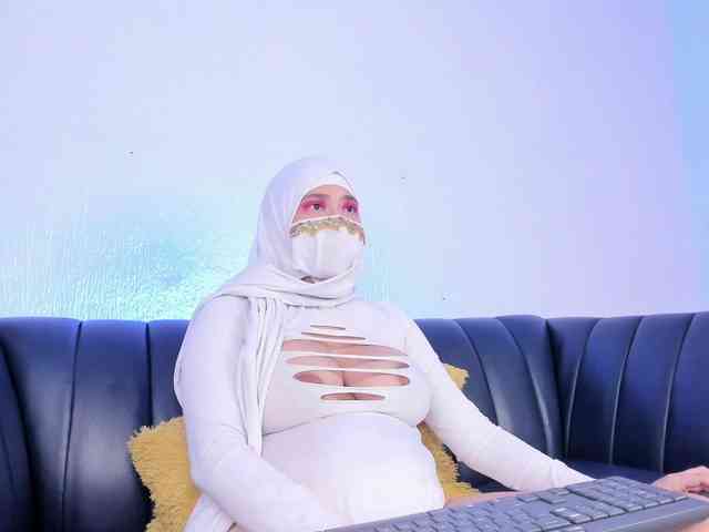 Eva-abaad webcam