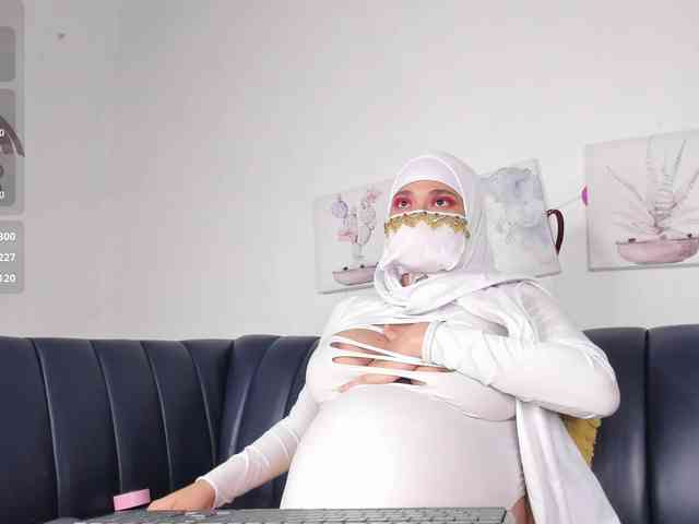 Eva-abaad webcam
