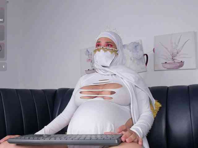 Eva-abaad webcam