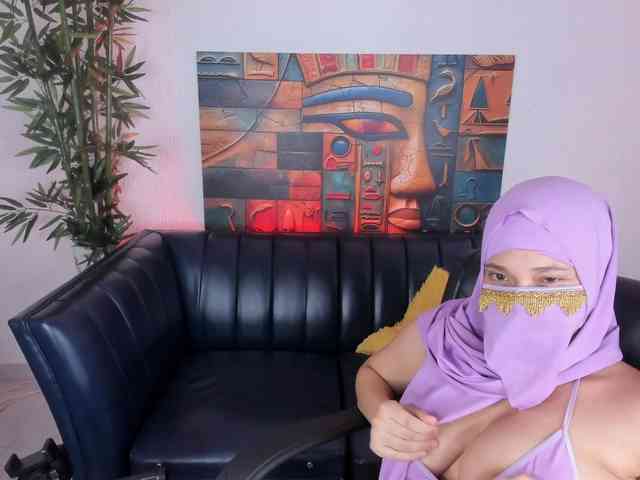 Eva-abaad webcam
