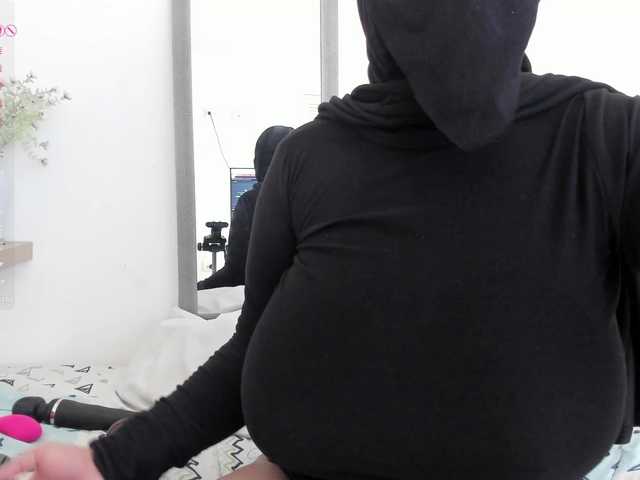 amina-hafssa's BongaCams show and profile