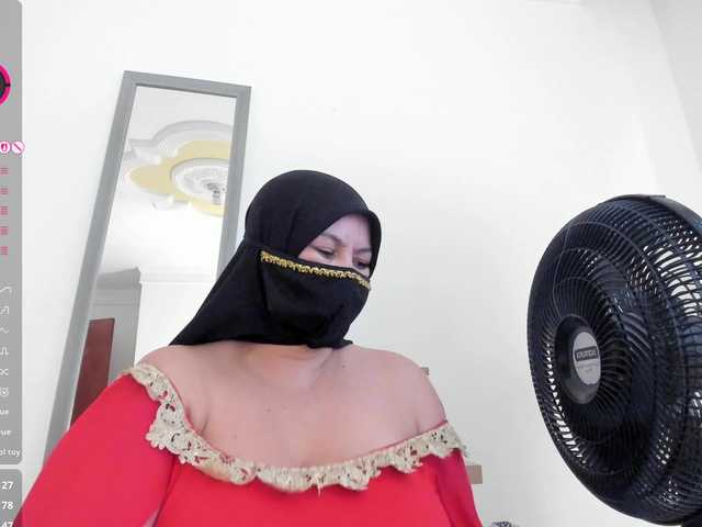 amina-hafssa's BongaCams show and profile